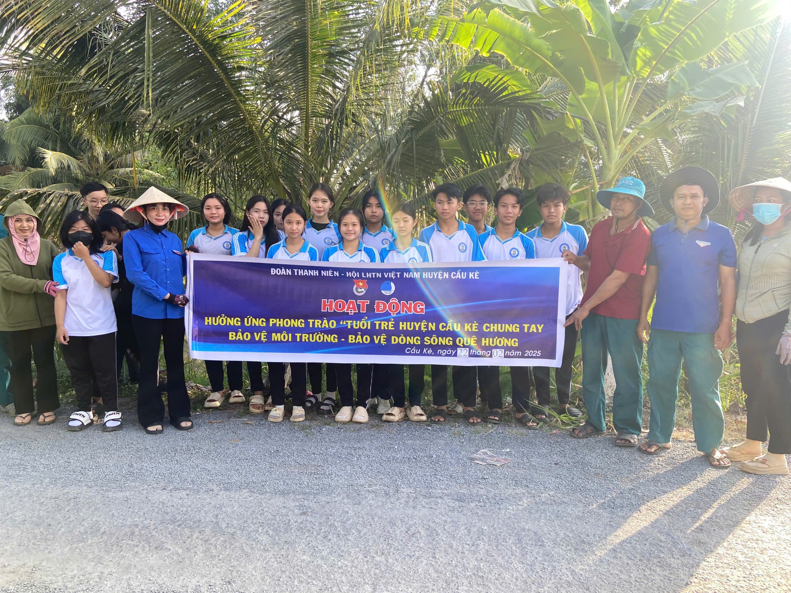 TUỔI TRẺ HUYỆN CẦU KÈ HƯỞNG ỨNG PHONG TRÀO “CHUNG TAY BẢO VỆ MÔI TRƯỜNG, BẢO VỆ DÒNG SÔNG QUÊ HƯƠNG” – THÁNG 02/2025